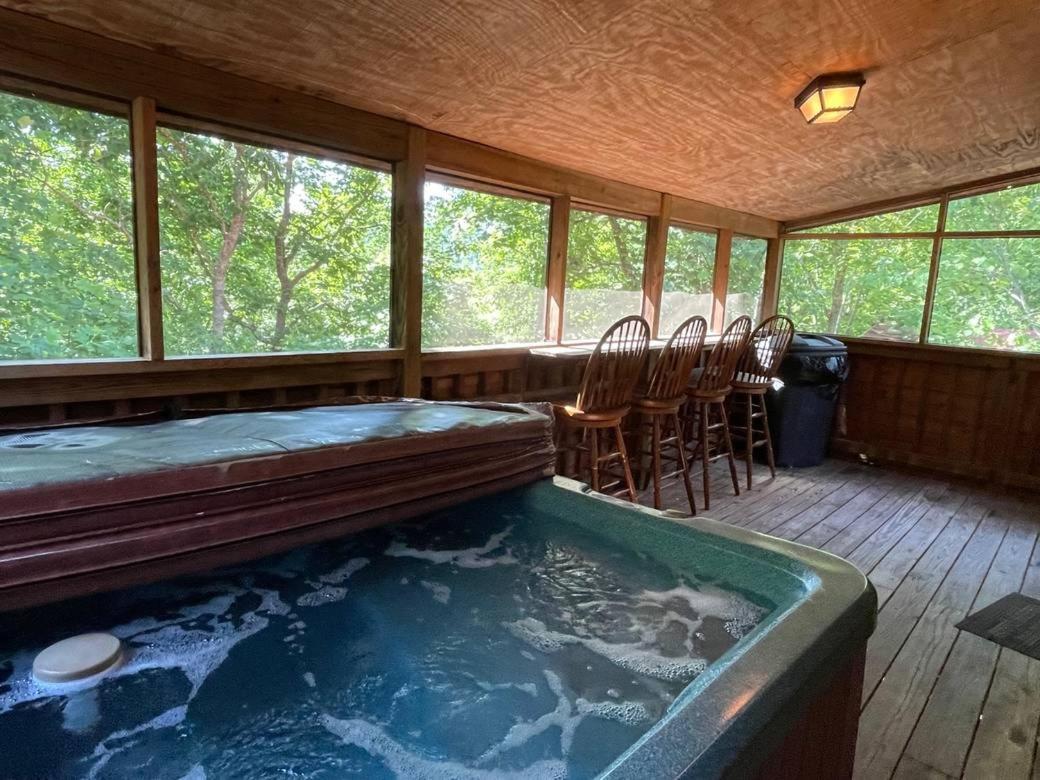 Mountaintop Hideaway Villa Pigeon Forge Kültér fotó